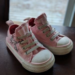 Dr. Seuss Toddler Converse size 4